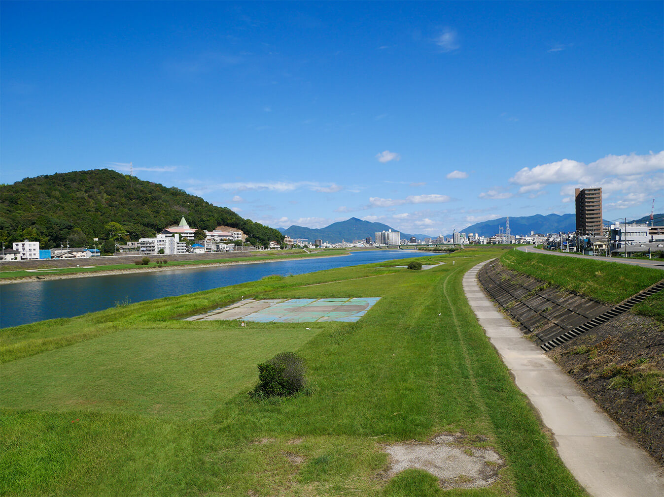 太田川の河川敷