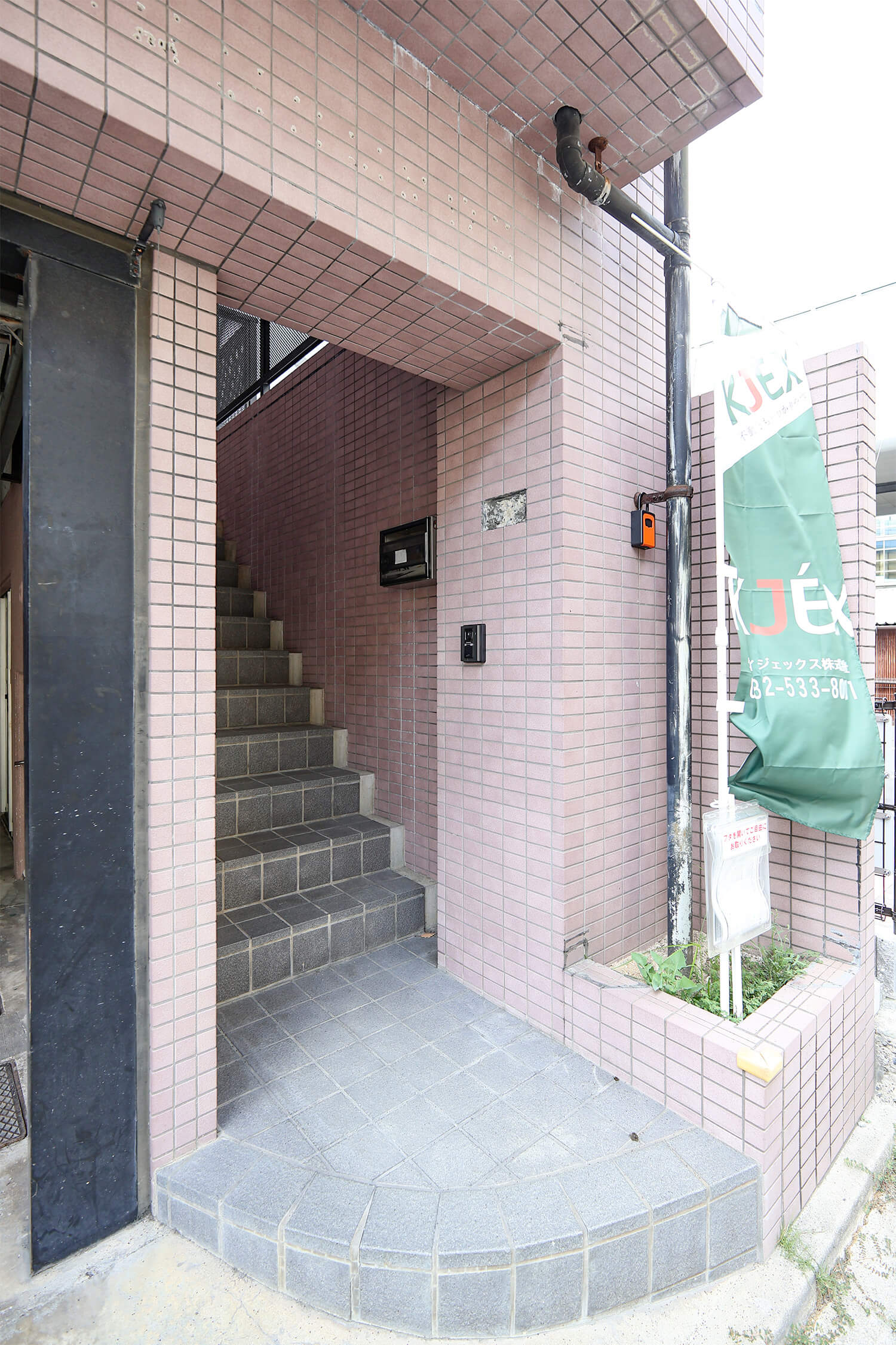 建物入り口