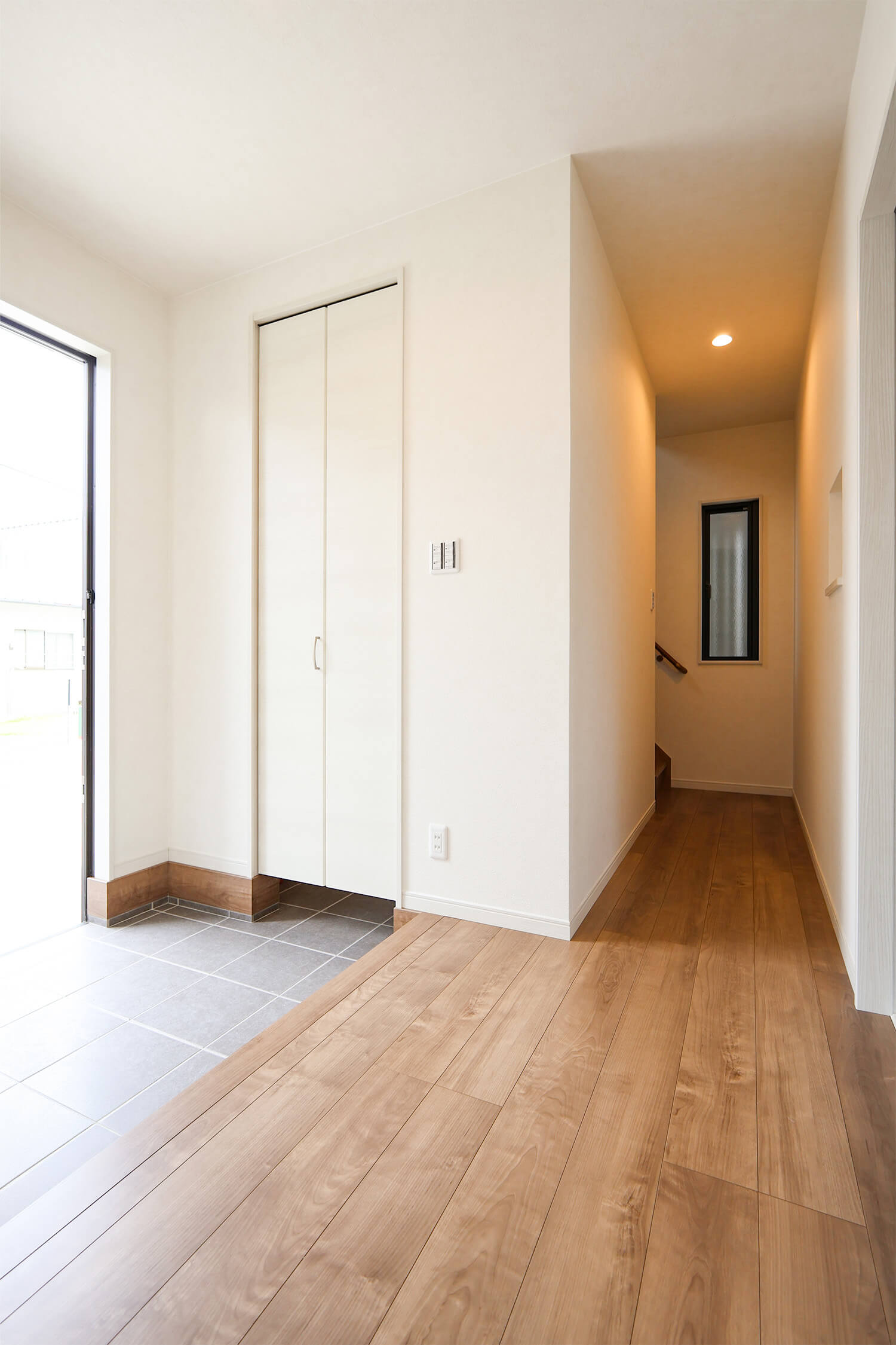 玄関ホール（D棟）