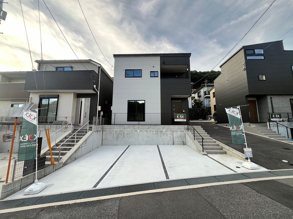 安芸郡府中町山みくまり三丁目新築