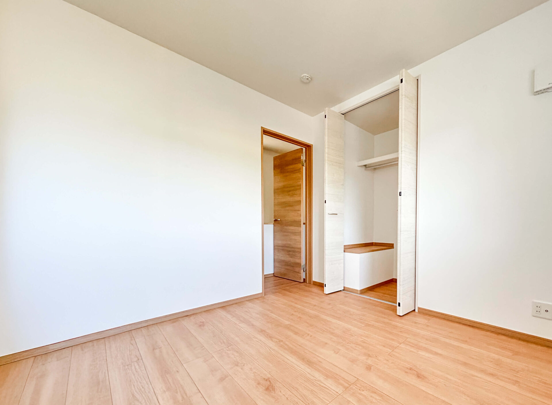 No.4 2階洋室クローゼット