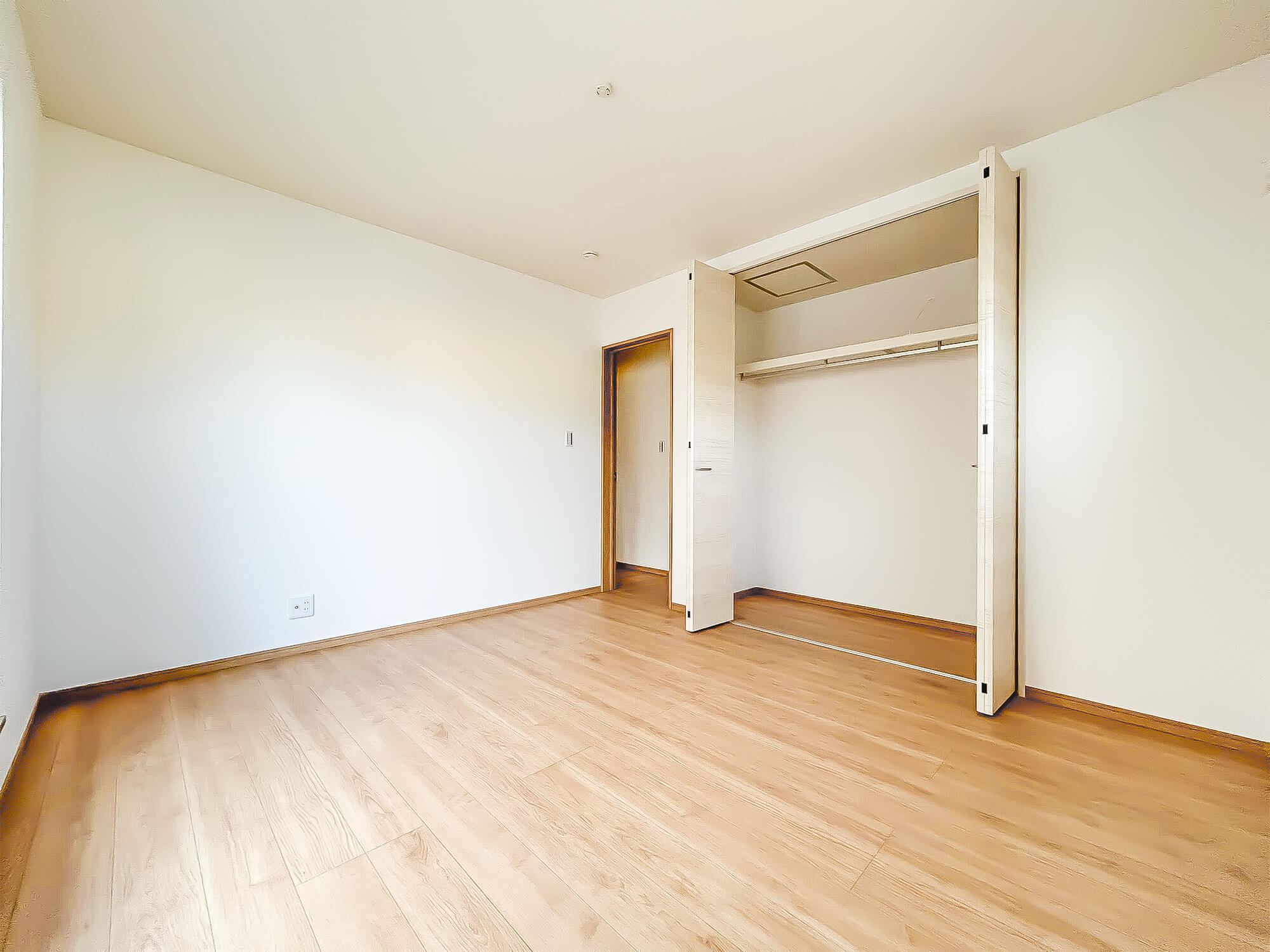 No.4 2階洋室クローゼット