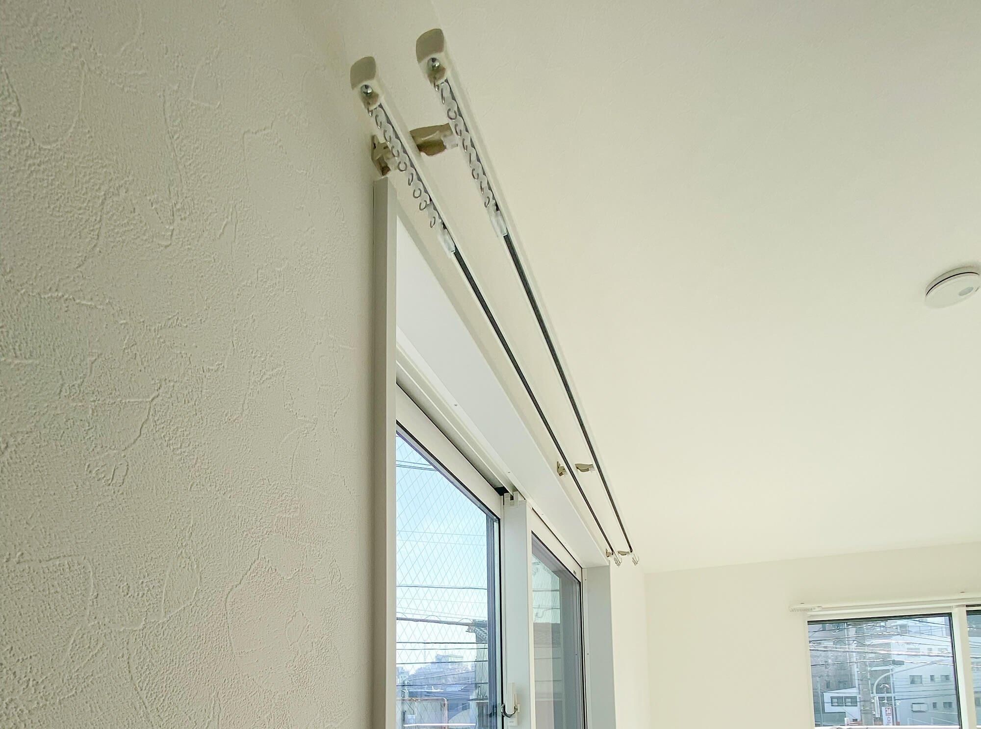 カーテンレール