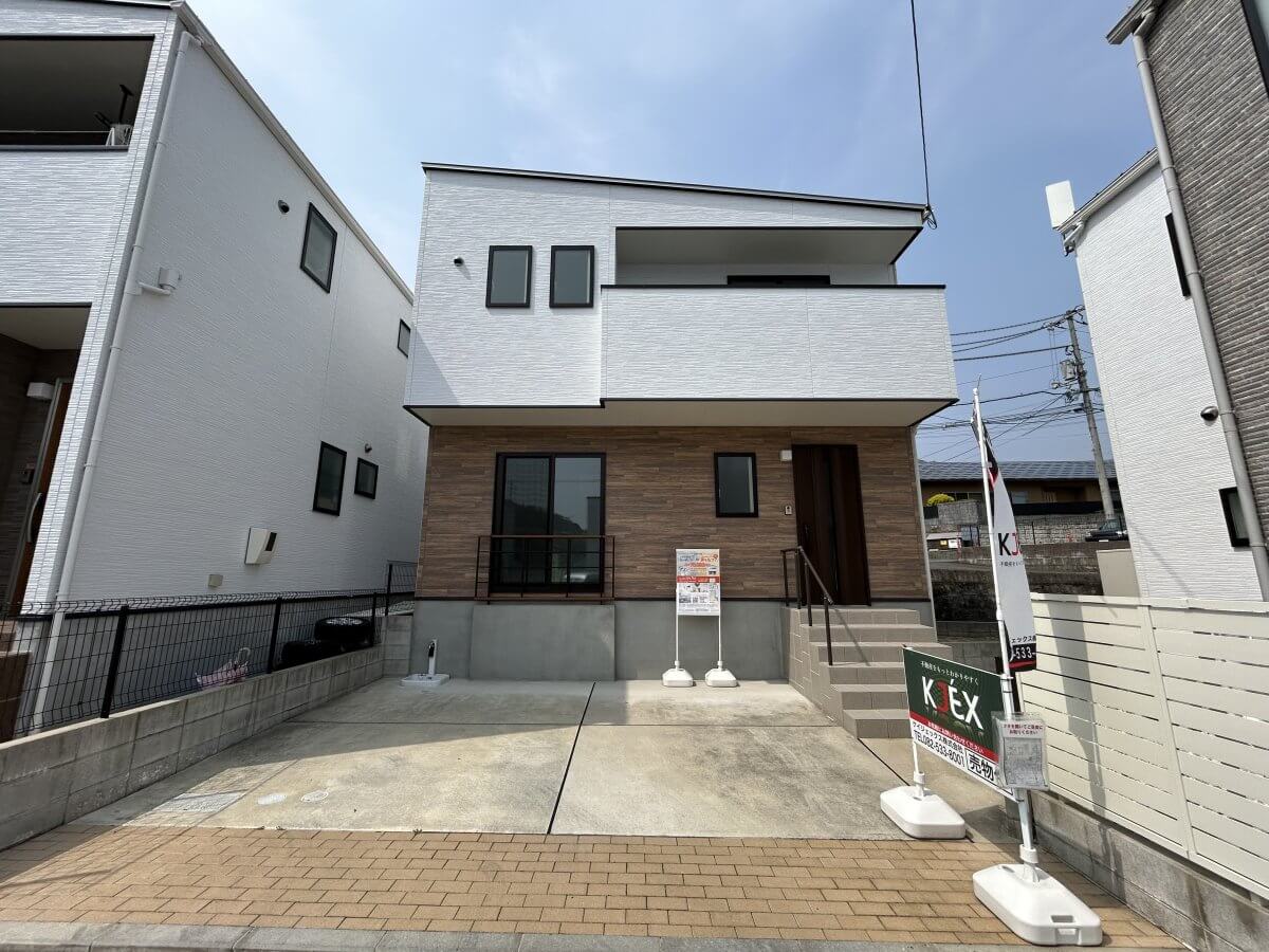 安佐南区山本六丁目新築
