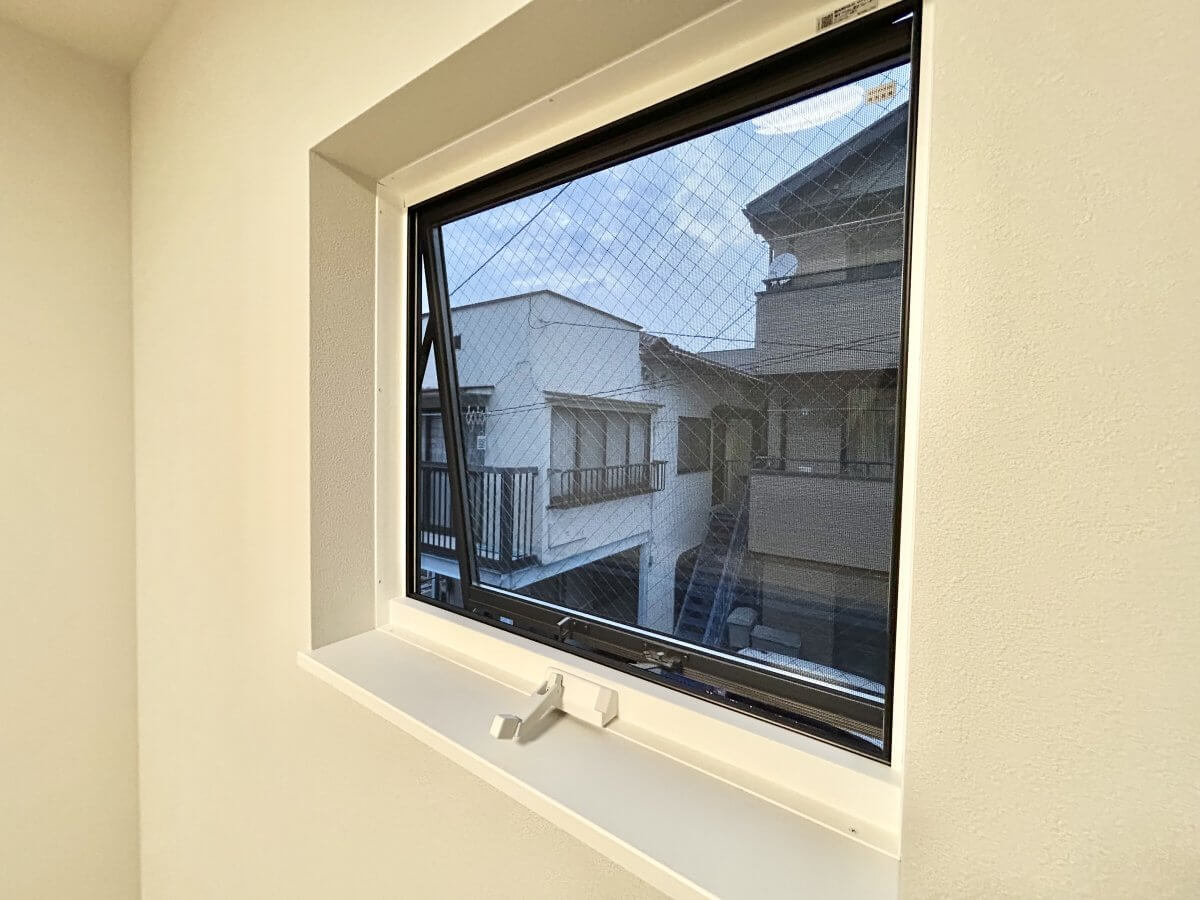 西区南観音二丁目戸建