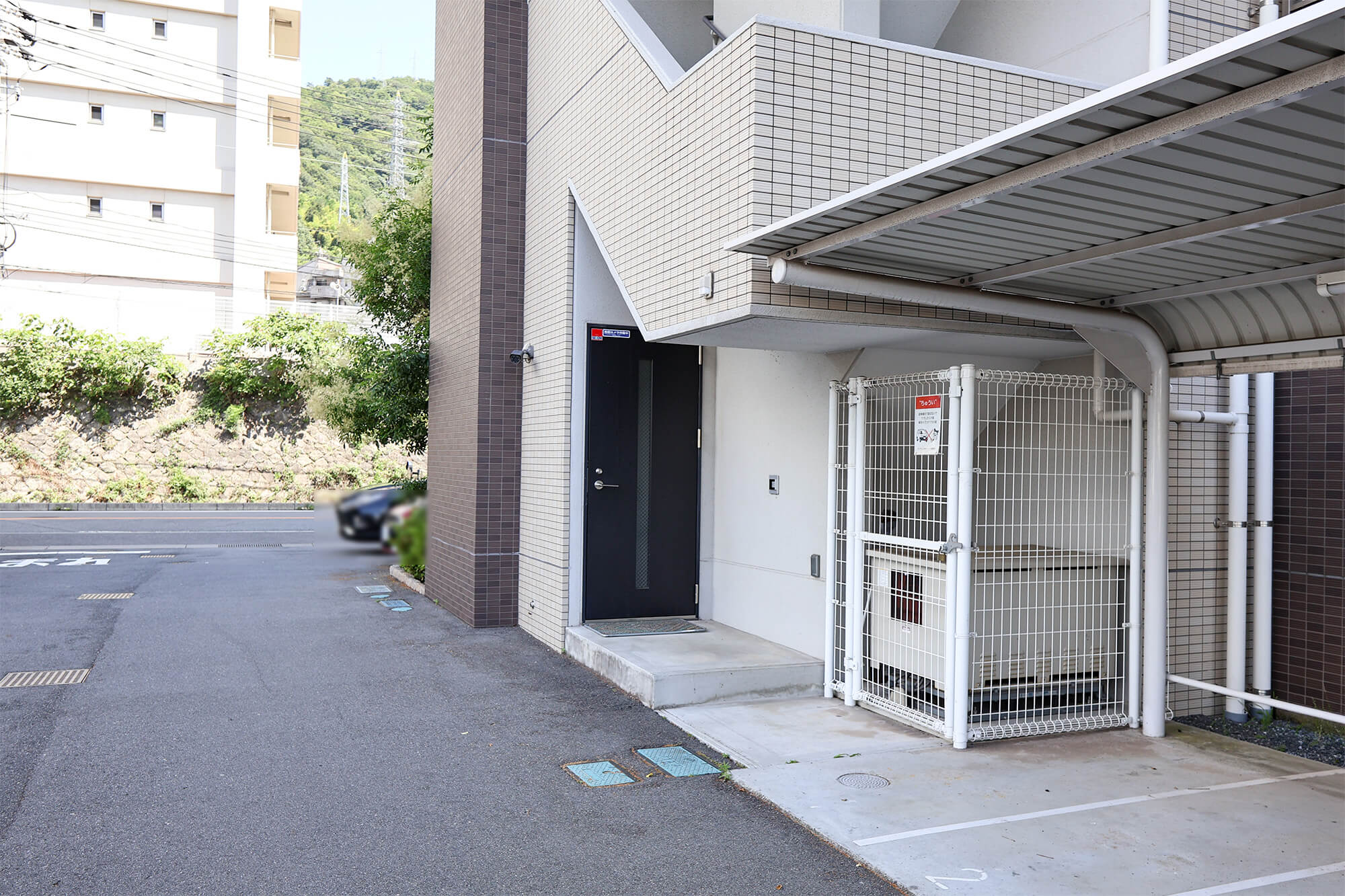 駐車場ドア